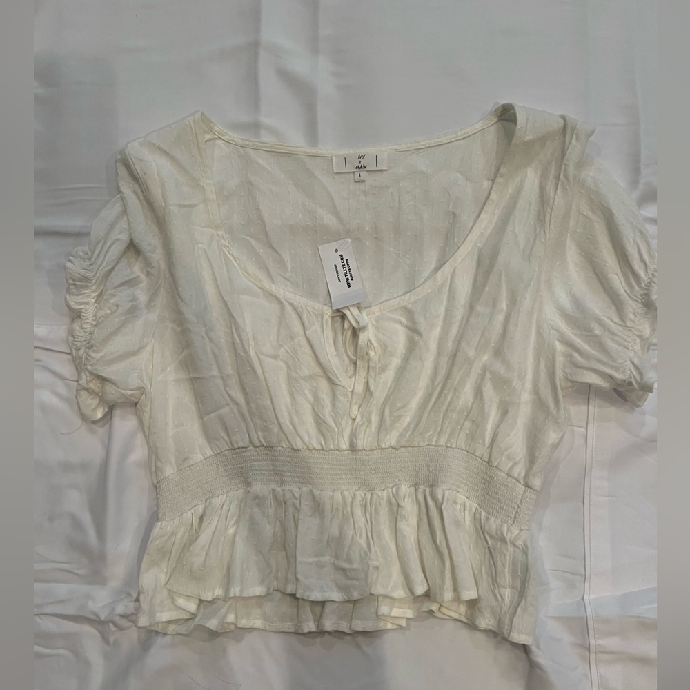 White Tilly’s top